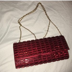 ISO… I am looking for this clutch/bag
